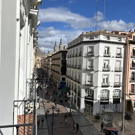 Loira Alfonso Calidez En El Centro De * 萨拉戈萨